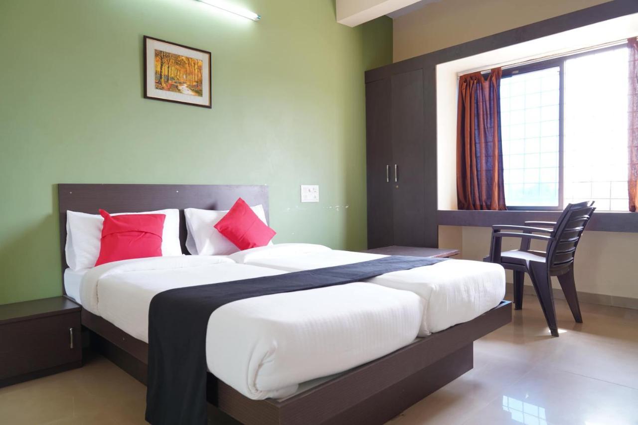 Oyo Chinthu Comforts Tumkur Ngoại thất bức ảnh