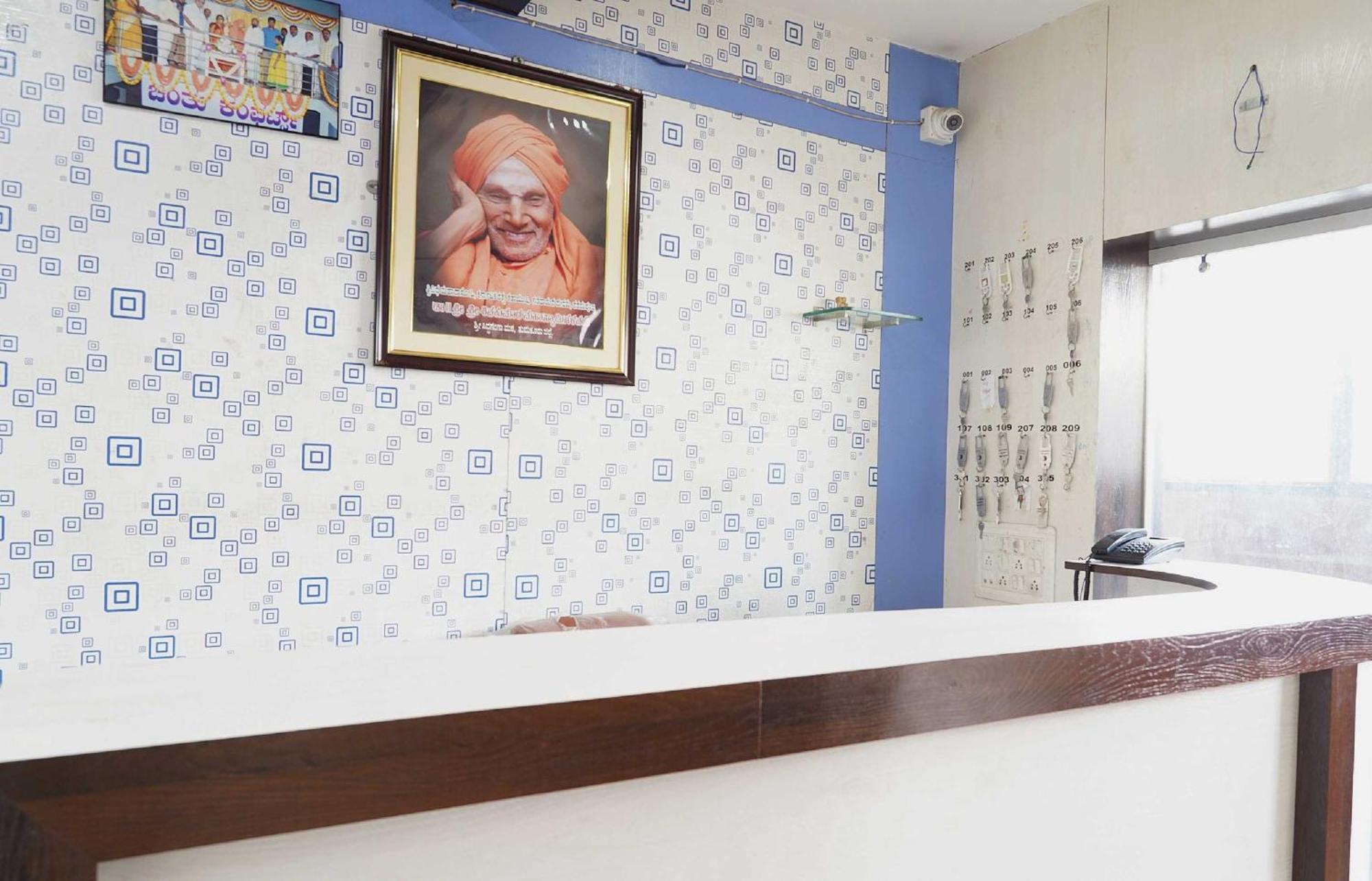 Oyo Chinthu Comforts Tumkur Ngoại thất bức ảnh
