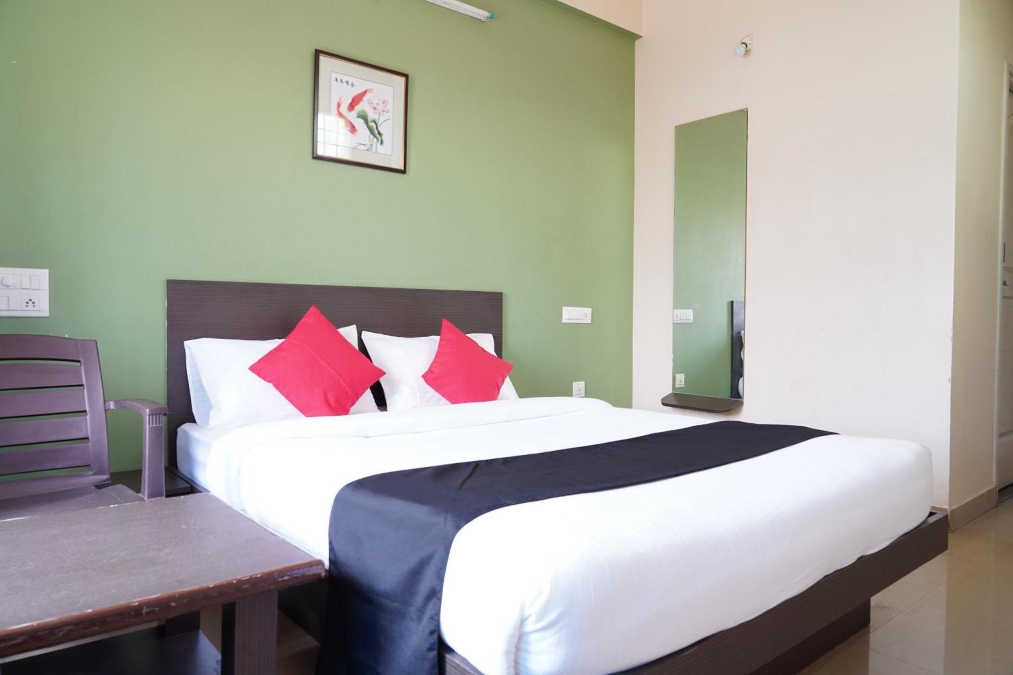 Oyo Chinthu Comforts Tumkur Ngoại thất bức ảnh