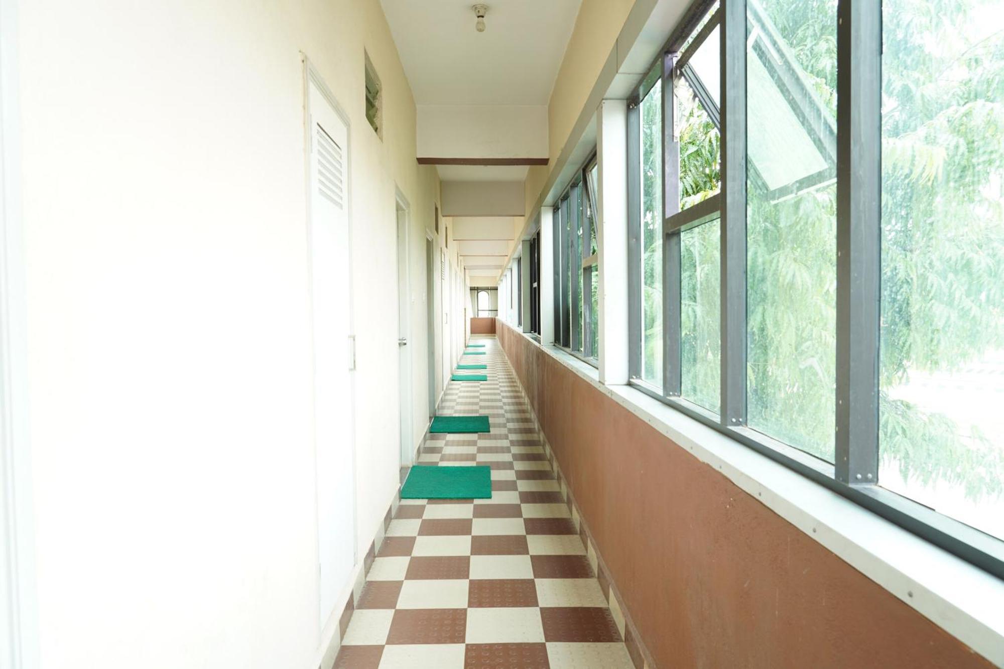 Oyo Chinthu Comforts Tumkur Ngoại thất bức ảnh